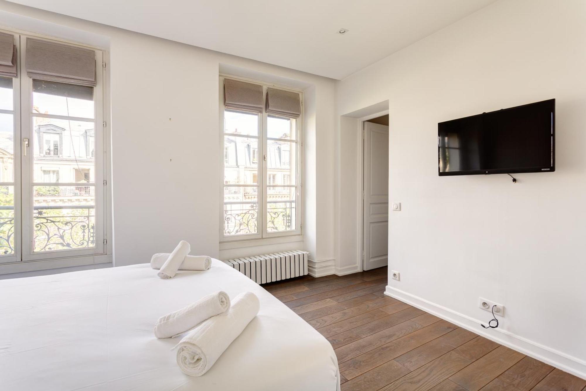 The Maubourg Eiffel Tower Appartement